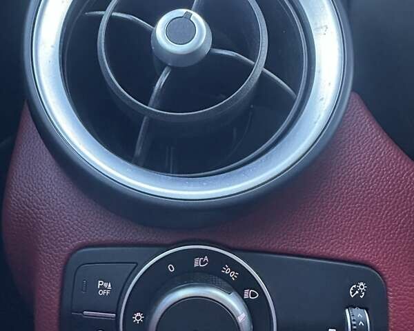 Красный Альфа Ромео Стелвио, объемом двигателя 2 л и пробегом 61 тыс. км за 19200 $, фото 33 на Automoto.ua