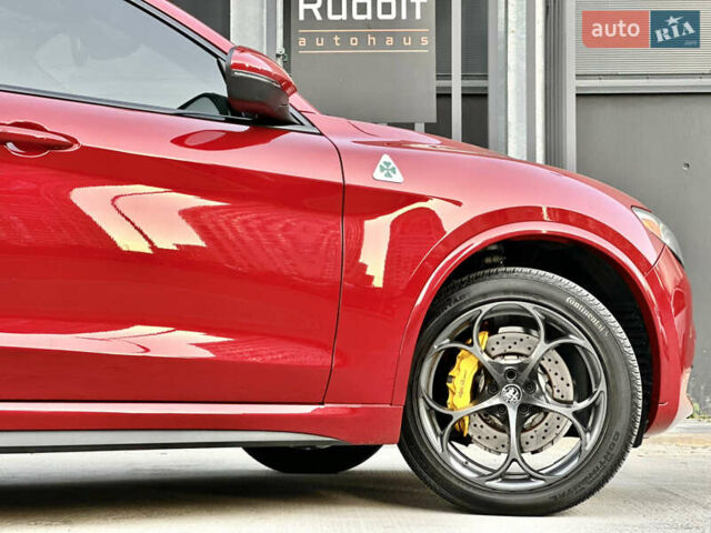 Красный Альфа Ромео Стелвио, объемом двигателя 2.9 л и пробегом 72 тыс. км за 44000 $, фото 15 на Automoto.ua