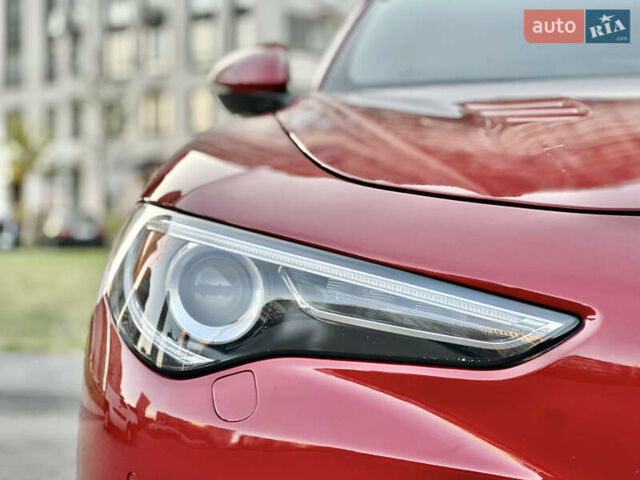 Красный Альфа Ромео Стелвио, объемом двигателя 2.9 л и пробегом 72 тыс. км за 44000 $, фото 20 на Automoto.ua