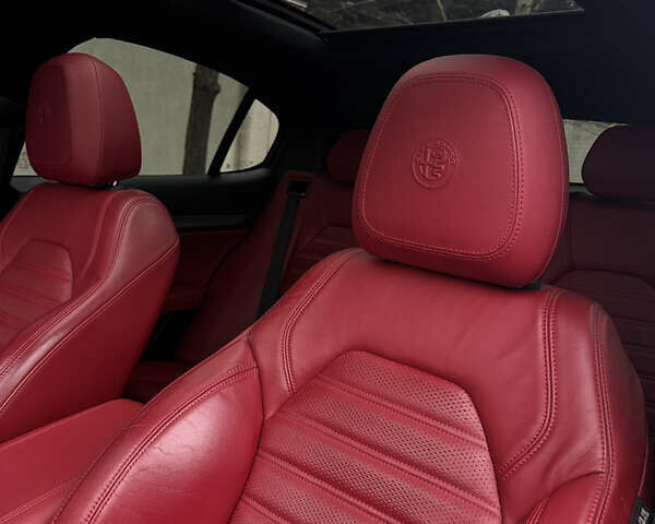 Красный Альфа Ромео Стелвио, объемом двигателя 2 л и пробегом 96 тыс. км за 20900 $, фото 12 на Automoto.ua