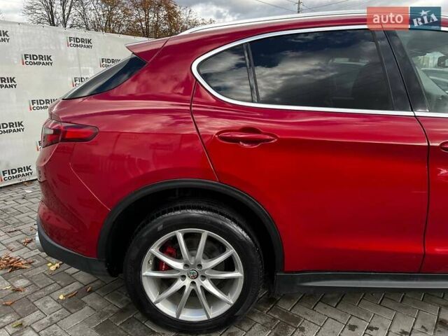 Альфа Ромео Стелвио 2018 в Луцке на Automoto.ua Красный Альфа Ромео Стелвио, объемом двигателя 2 л и пробегом 59 тыс. км за 15800 $, фото 7 на Automoto.ua