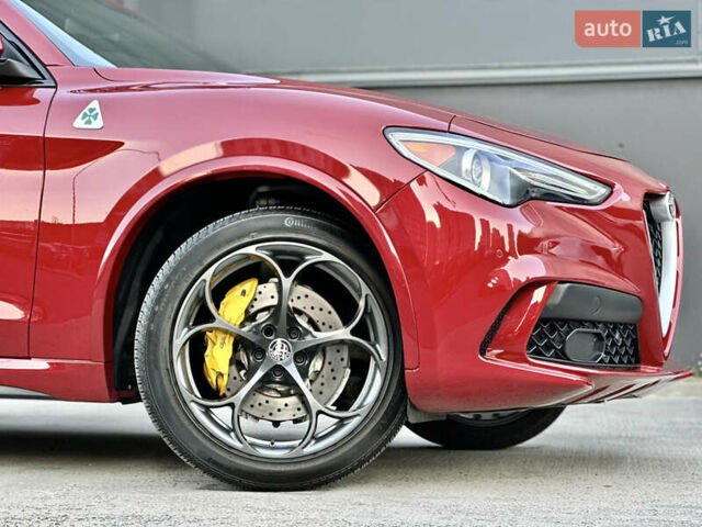 Красный Альфа Ромео Стелвио, объемом двигателя 2.9 л и пробегом 72 тыс. км за 44000 $, фото 9 на Automoto.ua