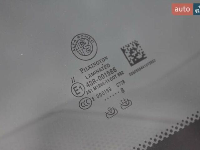 Красный Альфа Ромео Стелвио, объемом двигателя 2 л и пробегом 63 тыс. км за 21900 $, фото 24 на Automoto.ua