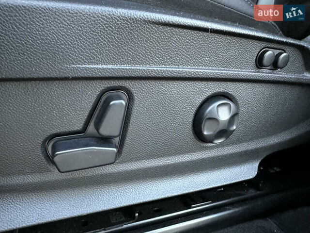 Красный Альфа Ромео Стелвио, объемом двигателя 2.9 л и пробегом 72 тыс. км за 44000 $, фото 43 на Automoto.ua