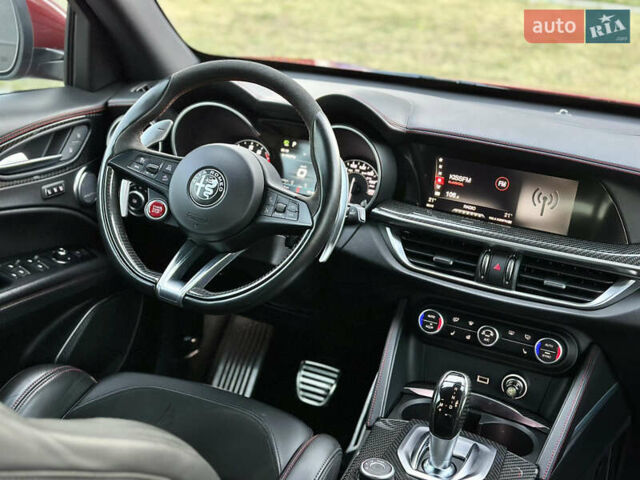 Красный Альфа Ромео Стелвио, объемом двигателя 2.9 л и пробегом 72 тыс. км за 44000 $, фото 60 на Automoto.ua