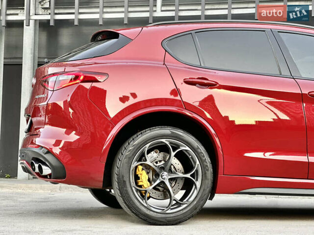 Красный Альфа Ромео Стелвио, объемом двигателя 2.9 л и пробегом 72 тыс. км за 44000 $, фото 14 на Automoto.ua