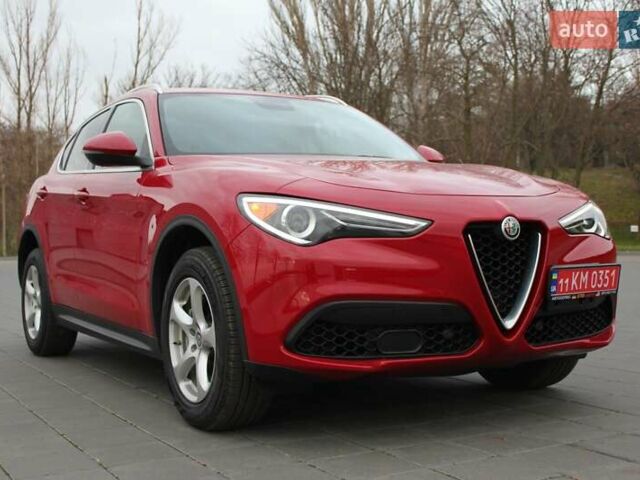Красный Альфа Ромео Стелвио, объемом двигателя 2 л и пробегом 63 тыс. км за 21900 $, фото 7 на Automoto.ua