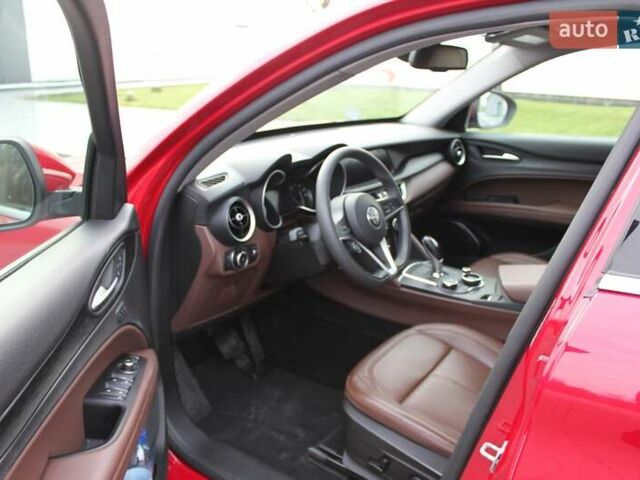 Красный Альфа Ромео Стелвио, объемом двигателя 2 л и пробегом 63 тыс. км за 21900 $, фото 26 на Automoto.ua