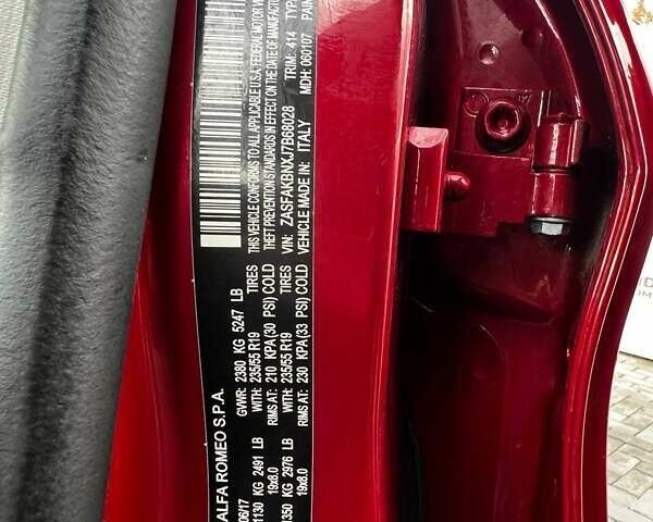 Альфа Ромео Стелвио 2018 в Луцке на Automoto.ua Красный Альфа Ромео Стелвио, объемом двигателя 2 л и пробегом 59 тыс. км за 15800 $, фото 18 на Automoto.ua