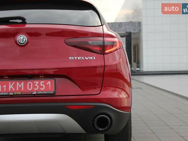 Красный Альфа Ромео Стелвио, объемом двигателя 2 л и пробегом 63 тыс. км за 21900 $, фото 13 на Automoto.ua