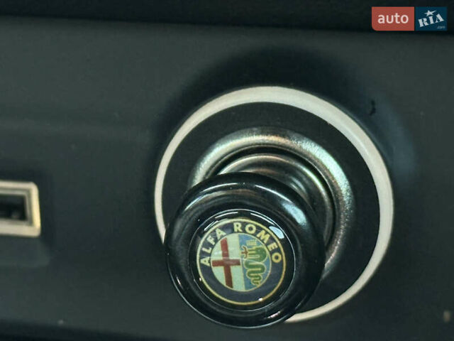 Красный Альфа Ромео Стелвио, объемом двигателя 2.9 л и пробегом 72 тыс. км за 44000 $, фото 51 на Automoto.ua