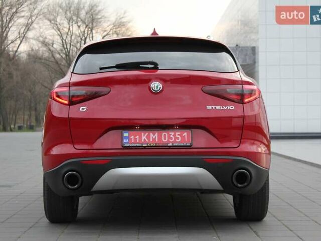 Красный Альфа Ромео Стелвио, объемом двигателя 2 л и пробегом 63 тыс. км за 21900 $, фото 11 на Automoto.ua