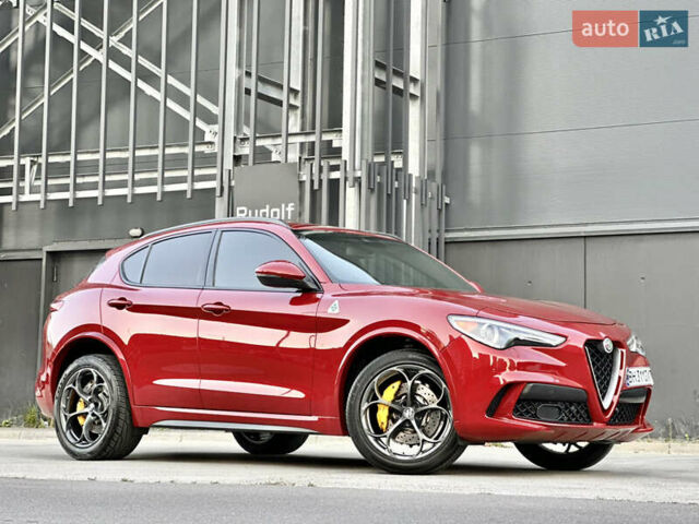 Красный Альфа Ромео Стелвио, объемом двигателя 2.9 л и пробегом 72 тыс. км за 44000 $, фото 5 на Automoto.ua
