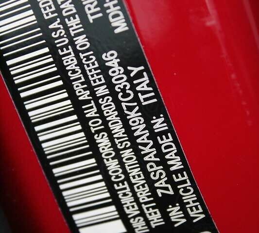 Красный Альфа Ромео Стелвио, объемом двигателя 2 л и пробегом 63 тыс. км за 21900 $, фото 52 на Automoto.ua