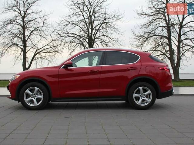 Красный Альфа Ромео Стелвио, объемом двигателя 2 л и пробегом 63 тыс. км за 21900 $, фото 2 на Automoto.ua
