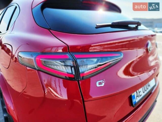 Красный Альфа Ромео Стелвио, объемом двигателя 2.9 л и пробегом 33 тыс. км за 57000 $, фото 10 на Automoto.ua