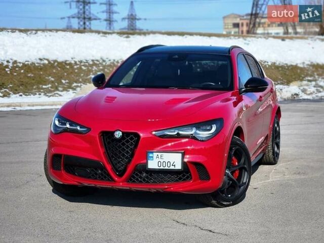 Красный Альфа Ромео Стелвио, объемом двигателя 2.9 л и пробегом 33 тыс. км за 57000 $, фото 7 на Automoto.ua