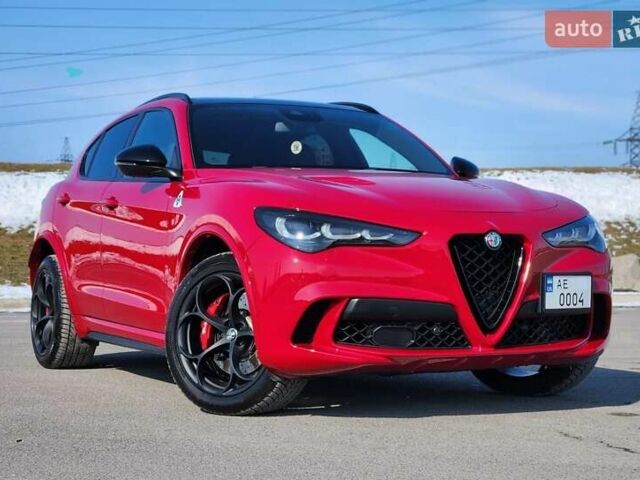 Красный Альфа Ромео Стелвио, объемом двигателя 2.9 л и пробегом 33 тыс. км за 57000 $, фото 9 на Automoto.ua