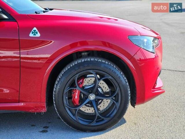 Красный Альфа Ромео Стелвио, объемом двигателя 2.9 л и пробегом 33 тыс. км за 57000 $, фото 26 на Automoto.ua