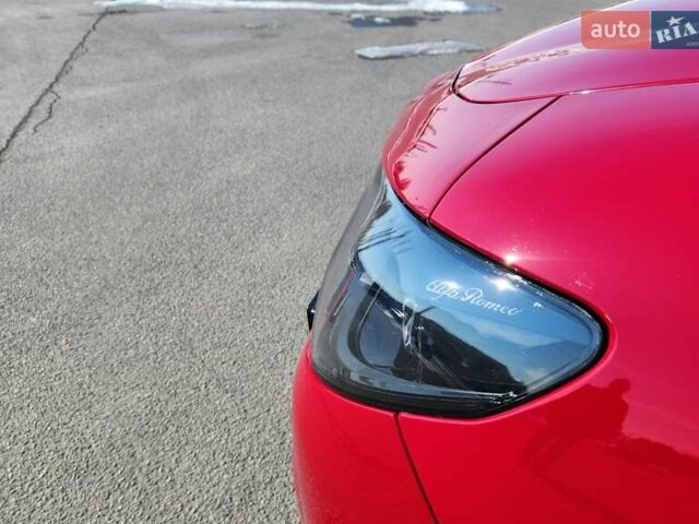 Красный Альфа Ромео Стелвио, объемом двигателя 2.9 л и пробегом 33 тыс. км за 57000 $, фото 45 на Automoto.ua