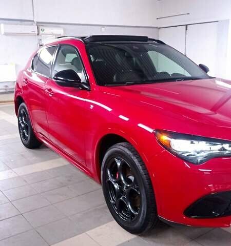 Красный Альфа Ромео Стелвио, объемом двигателя 2 л и пробегом 13 тыс. км за 32500 $, фото 6 на Automoto.ua
