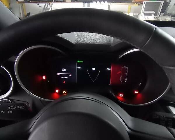 Красный Альфа Ромео Стелвио, объемом двигателя 2 л и пробегом 13 тыс. км за 32500 $, фото 29 на Automoto.ua