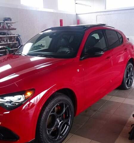 Красный Альфа Ромео Стелвио, объемом двигателя 2 л и пробегом 13 тыс. км за 32500 $, фото 7 на Automoto.ua