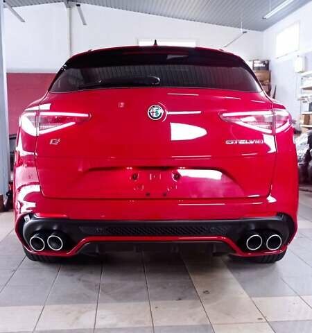 Красный Альфа Ромео Стелвио, объемом двигателя 2 л и пробегом 13 тыс. км за 32500 $, фото 10 на Automoto.ua