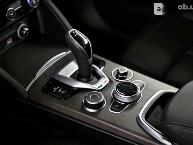 Альфа Ромео Стелвио, объемом двигателя 2 л и пробегом 10 тыс. км за 42900 $, фото 19 на Automoto.ua