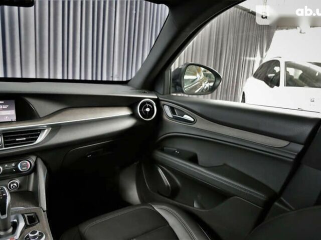 Альфа Ромео Стелвио, объемом двигателя 2 л и пробегом 10 тыс. км за 42900 $, фото 14 на Automoto.ua