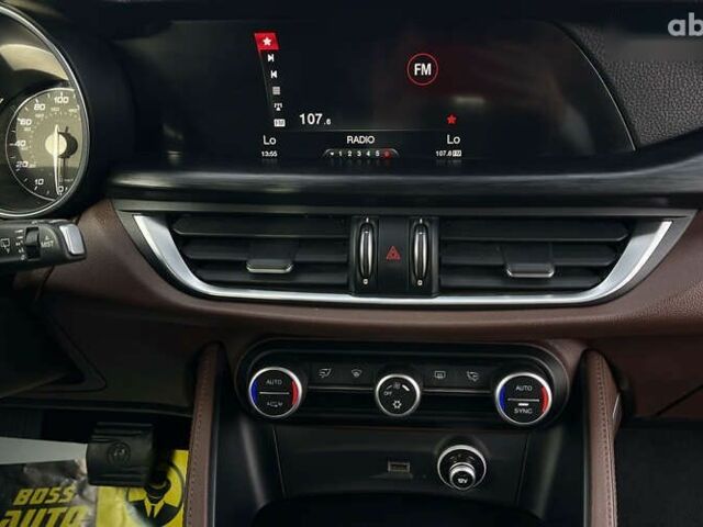 Альфа Ромео Стелвио, объемом двигателя 2 л и пробегом 81 тыс. км за 22500 $, фото 13 на Automoto.ua