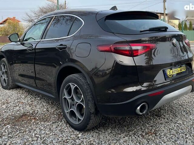 Альфа Ромео Стелвио, объемом двигателя 2 л и пробегом 81 тыс. км за 22500 $, фото 4 на Automoto.ua