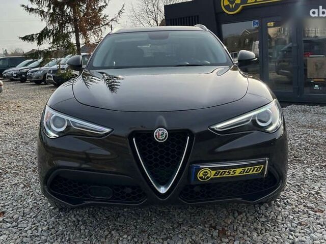 Альфа Ромео Стелвио, объемом двигателя 2 л и пробегом 81 тыс. км за 22500 $, фото 1 на Automoto.ua