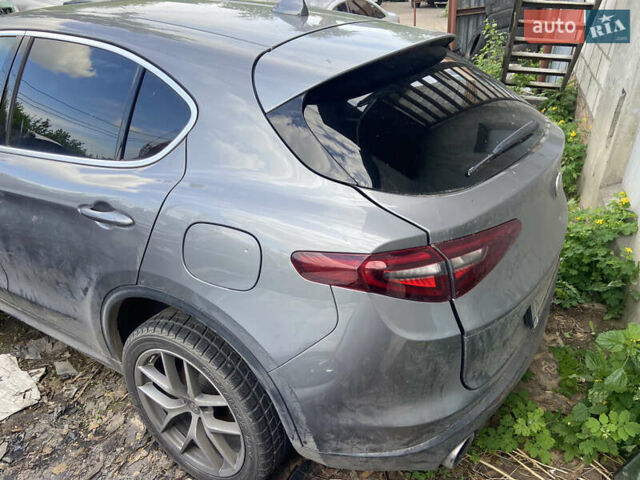 Альфа Ромео Стелвио 2018 в Киеве на Automoto.ua Альфа Ромео Стелвио, объемом двигателя 2 л и пробегом 98 тыс. км за 6800 $, фото 3 на Automoto.ua