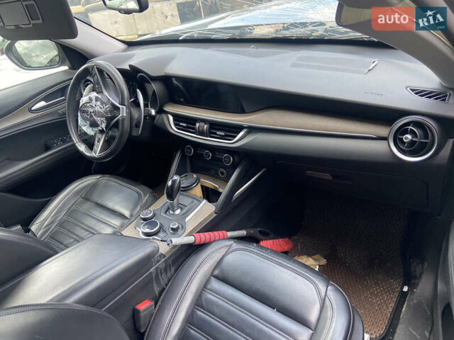 Альфа Ромео Стелвио 2018 в Киеве на Automoto.ua Альфа Ромео Стелвио, объемом двигателя 2 л и пробегом 98 тыс. км за 6800 $, фото 6 на Automoto.ua