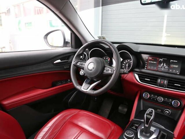 Альфа Ромео Стелвио, объемом двигателя 2 л и пробегом 130 тыс. км за 22900 $, фото 12 на Automoto.ua
