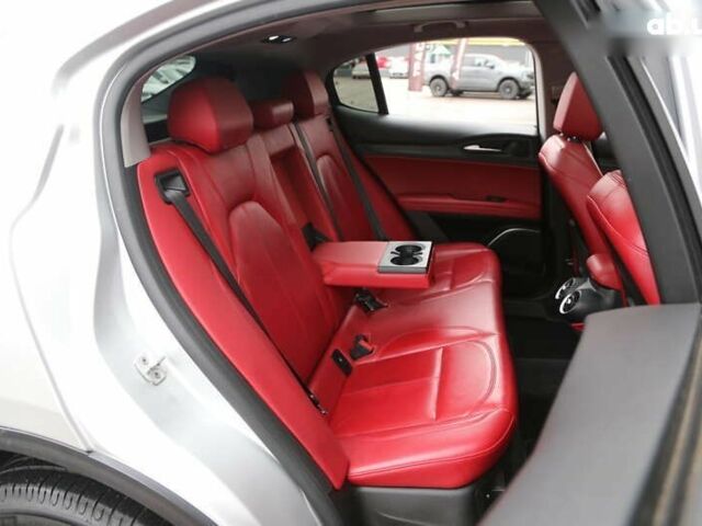 Альфа Ромео Стелвио, объемом двигателя 2 л и пробегом 130 тыс. км за 22900 $, фото 10 на Automoto.ua