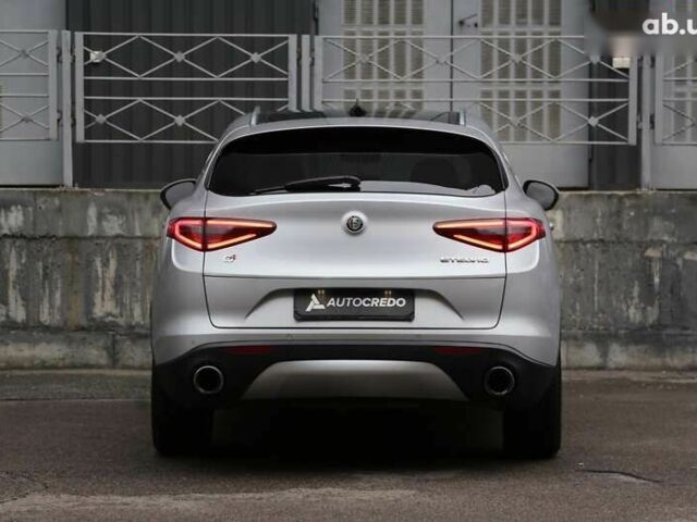 Альфа Ромео Стелвио, объемом двигателя 2 л и пробегом 130 тыс. км за 22900 $, фото 5 на Automoto.ua