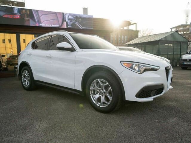 Альфа Ромео Стелвио, объемом двигателя 2 л и пробегом 47 тыс. км за 32900 $, фото 4 на Automoto.ua