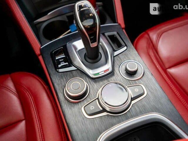 Альфа Ромео Стелвио, объемом двигателя 2 л и пробегом 47 тыс. км за 32900 $, фото 25 на Automoto.ua