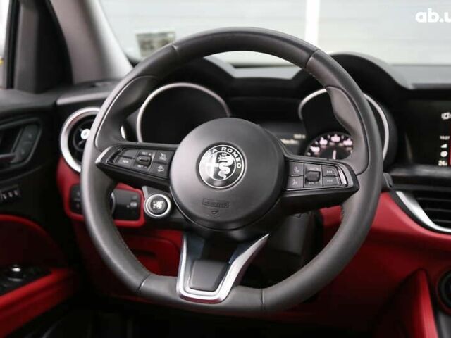 Альфа Ромео Стелвио, объемом двигателя 2 л и пробегом 130 тыс. км за 22900 $, фото 15 на Automoto.ua