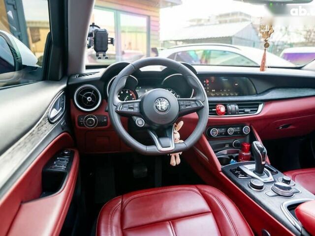 Альфа Ромео Стелвио, объемом двигателя 2 л и пробегом 47 тыс. км за 32900 $, фото 23 на Automoto.ua
