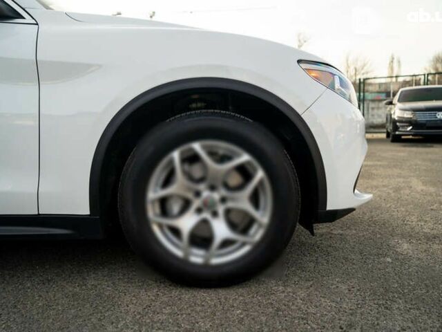 Альфа Ромео Стелвио, объемом двигателя 2 л и пробегом 47 тыс. км за 32900 $, фото 6 на Automoto.ua