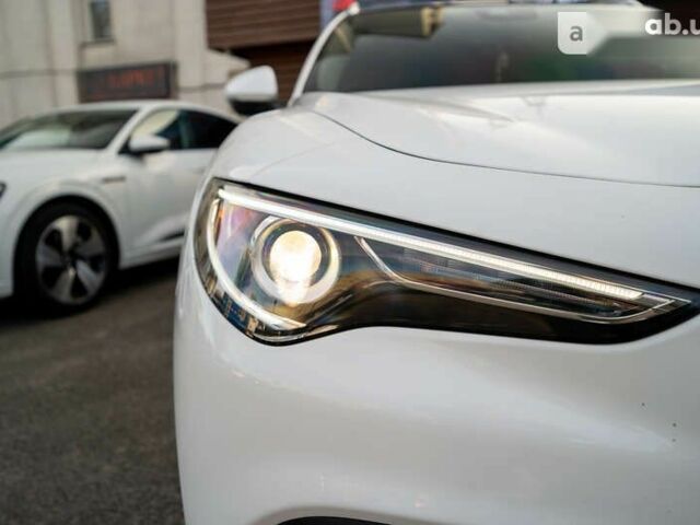 Альфа Ромео Стелвио, объемом двигателя 2 л и пробегом 47 тыс. км за 32900 $, фото 8 на Automoto.ua