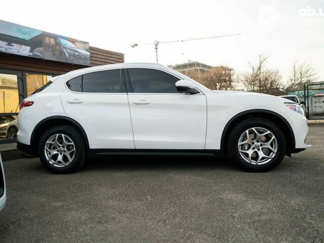 Альфа Ромео Стелвио, объемом двигателя 2 л и пробегом 47 тыс. км за 32900 $, фото 5 на Automoto.ua