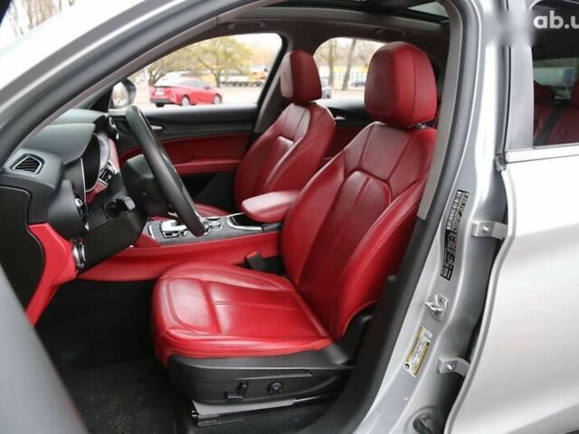 Альфа Ромео Стелвио, объемом двигателя 2 л и пробегом 130 тыс. км за 22900 $, фото 8 на Automoto.ua