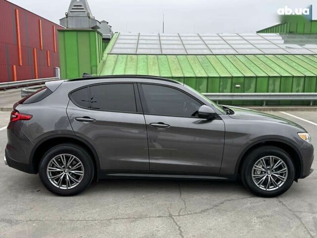 Альфа Ромео Стелвио, объемом двигателя 2 л и пробегом 70 тыс. км за 28500 $, фото 9 на Automoto.ua