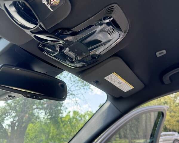 Альфа Ромео Стелвио 2017 в Киеве на Automoto.ua Серый Альфа Ромео Стелвио, объемом двигателя 2 л и пробегом 96 тыс. км за 24999 $, фото 36 на Automoto.ua