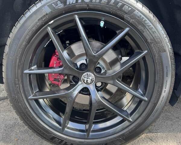 Альфа Ромео Стелвио 2017 в Киеве на Automoto.ua Серый Альфа Ромео Стелвио, объемом двигателя 2 л и пробегом 96 тыс. км за 24999 $, фото 16 на Automoto.ua