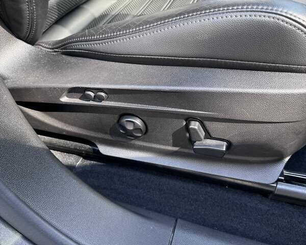 Альфа Ромео Стелвио 2017 в Киеве на Automoto.ua Серый Альфа Ромео Стелвио, объемом двигателя 2 л и пробегом 96 тыс. км за 24999 $, фото 56 на Automoto.ua